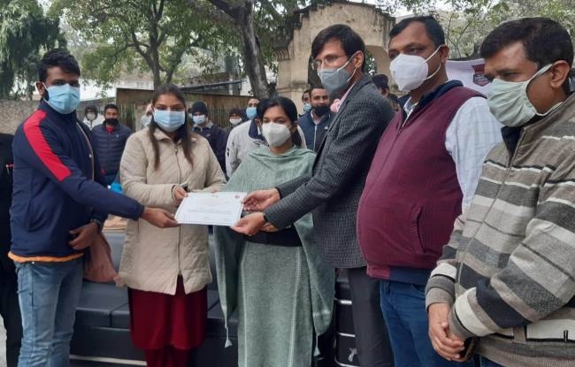 स्वच्छता में सहयोग करने वालों को निगम ने किया सम्मानित