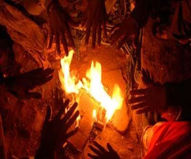 कैमूर समाचार: कड़ाके की पड़ रही ठंड से ठिठुर रहे लोग, फिर भी नहीं जल रहा अलाव