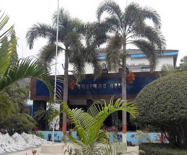 पूरी तरह पेपरलेस हो जाएगा सहरसा समाहरणालय, कर्मचारियों के हाथ में कॉपी कलम की जगह दिखेगा माउस और कीबोर्ड