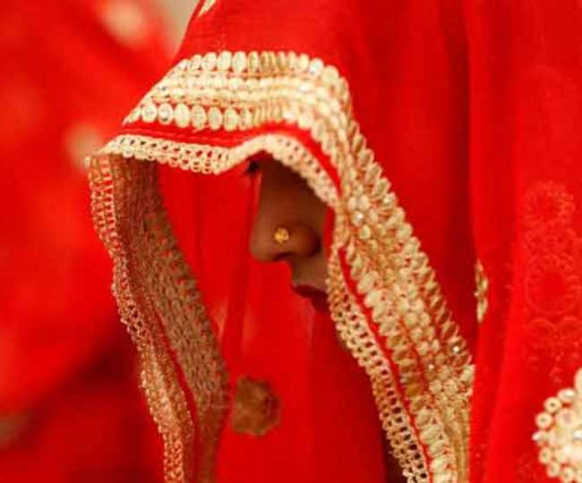 महिला के साथ ससुरालवालों ने मिलकर की गंदी हरकत, औरंगाबाद में पत्नी बोली- बेंगलुरु में रहता है मेरा पति