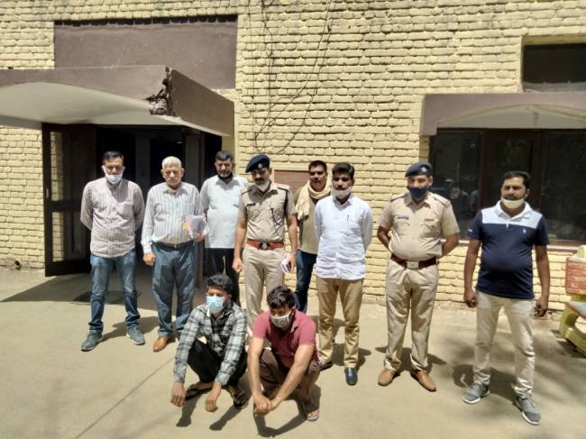पेट्रोल पंप मालिकों से धोखाधड़ी के आरोपित गिरफ्तार