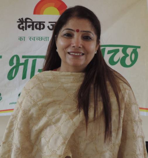 कोरोना काल में जरूरतमंदों के साथ कंधे से कंधा मिला खड़ी रही नपा चेयरपर्सन उमा सुधा