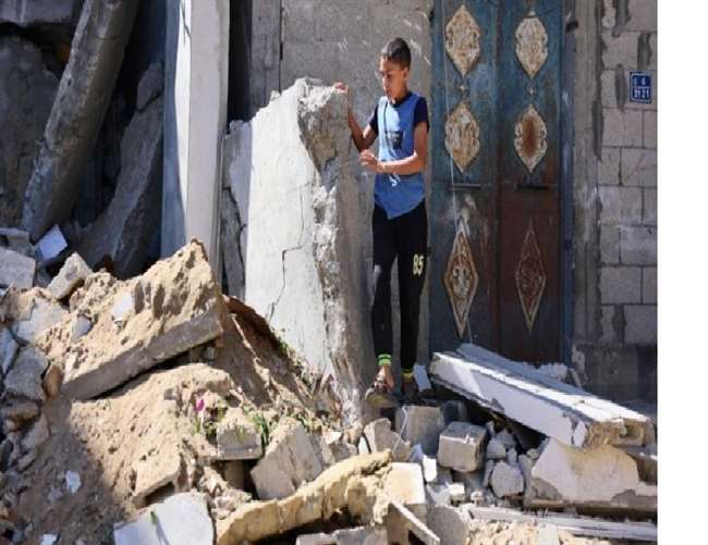 Israeli–Palestinian conflict: इजरायली हवाई हमले में बड़ा घर ध्वस्त, छह मरे, खाड़ी के अरब देश गुस्से में