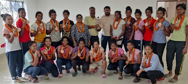 कांस्य पदक विजेता टीम का शानदार स्वागत