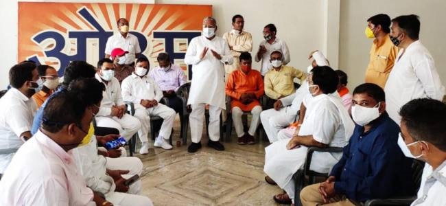 सांसद ने किया पोस्ट कोविड केयर सेंटर का दौरा