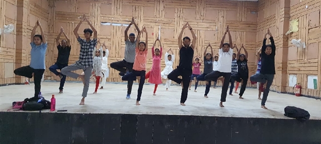 जीवन में धारण करें योग, रहेंगे हमेशा निरोग