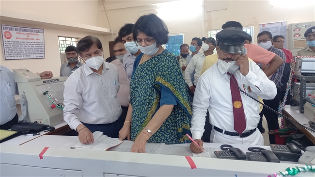 रेलवे महाप्रबंधक ने किया हल्दीपोखर रेलवे स्टेशन का उद्घाटन