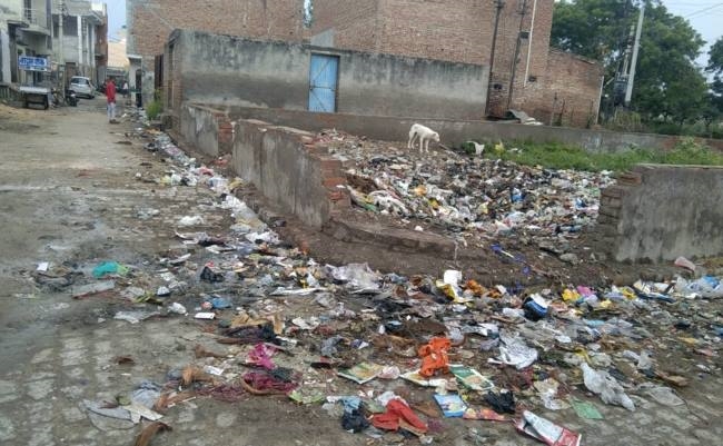 कोसीकलां - टूटी सड़कें-गंदा पानी,
वाटर वर्क्स कालोनी बनी पहचान