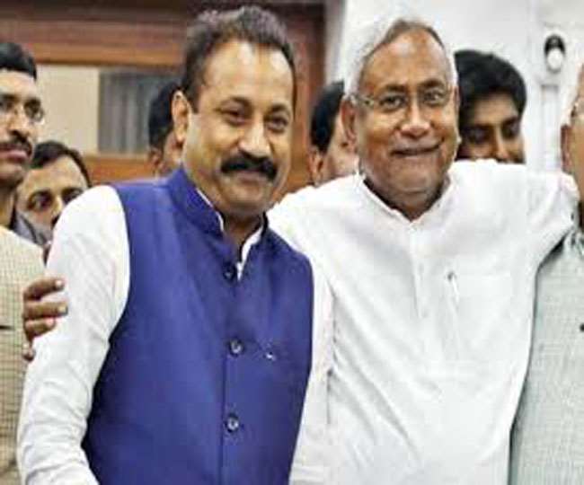 Bihar Politics: जदयू के मंत्री ने पद संभालते कहीं बड़ी बात, कहा- सभी के टारगेट पर थे सीएम नीतीश कुमार