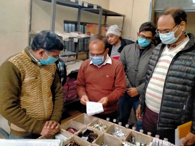 अलीगढ़ में 30 बच्चों समेत 201 कोरोना संक्रमित, 253 स्वस्थ