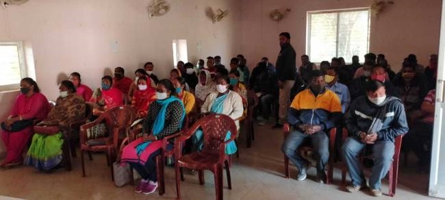 पेट्रोल सब्सिडी योजना को ले सीओ ने डीलरों के साथ की बैठक