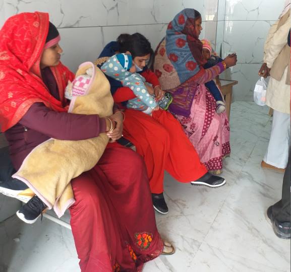 ठंड का वार, बच्चों को कर रहा बीमार