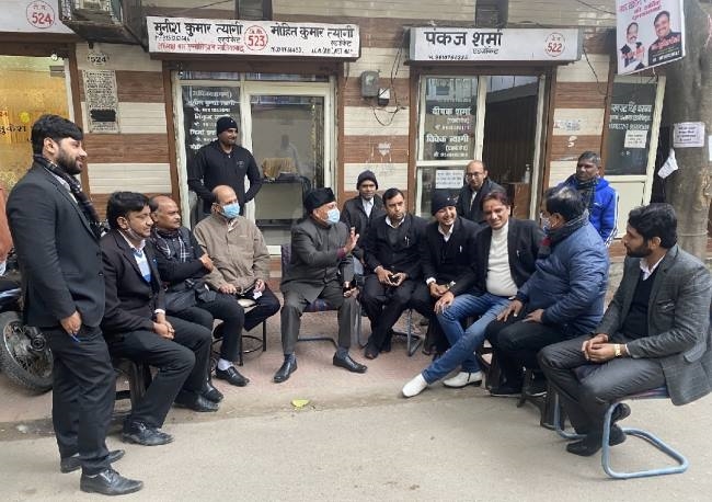 अधिवक्ताओं की नजर में विकास का मुद्दा अहम, लेकिन मायने अलग-अलग