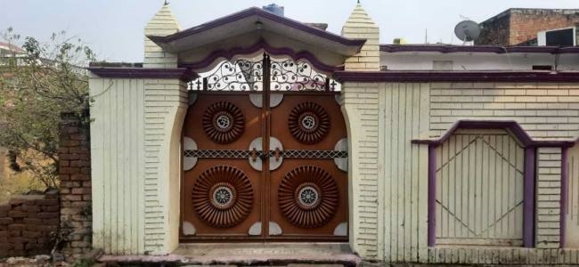 बंद मकान में मिले खून के निशान