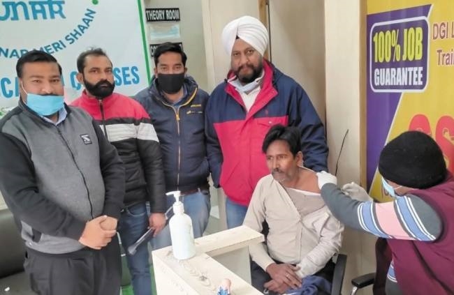 13 कैंपों में 1108 लोगों को लगे टीके