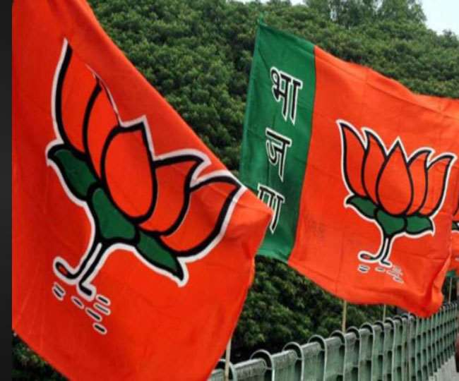 राजस्थान में कर्ज नहीं चुकाने वाले किसानों की जमीन नीलाम नहीं होगी, भाजपा सांसद समर्थकों के साथ मुख्यमंत्री आवास तक पहुंचे