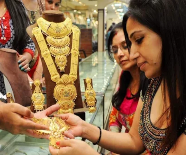 Gold Price Today : फिर 50 हजार को छूने जा रहा सोना, चांदी भी चढ़ा, जानिए आज क्या है सोने-चांदी का भाव