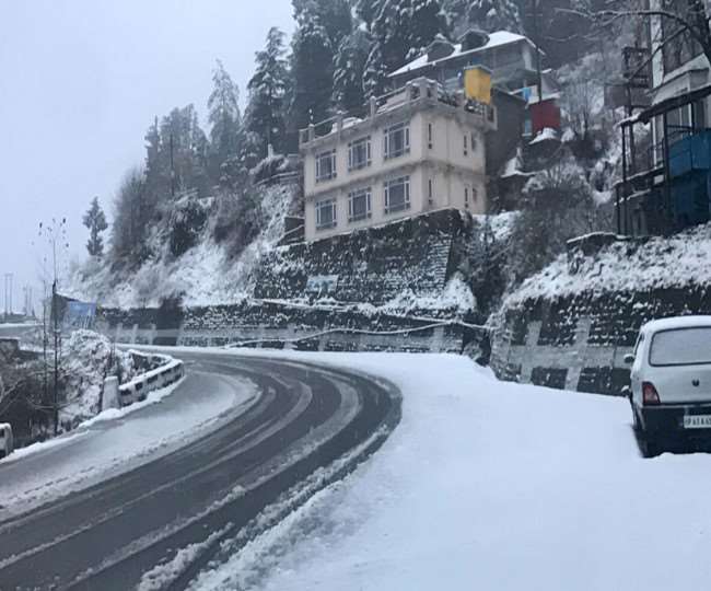 Himachal Weather Update: बर्फीले तूफान सहित भारी हिमपात व बारिश का अलर्ट, पांच जिलों के लिए चेतावनी जारी