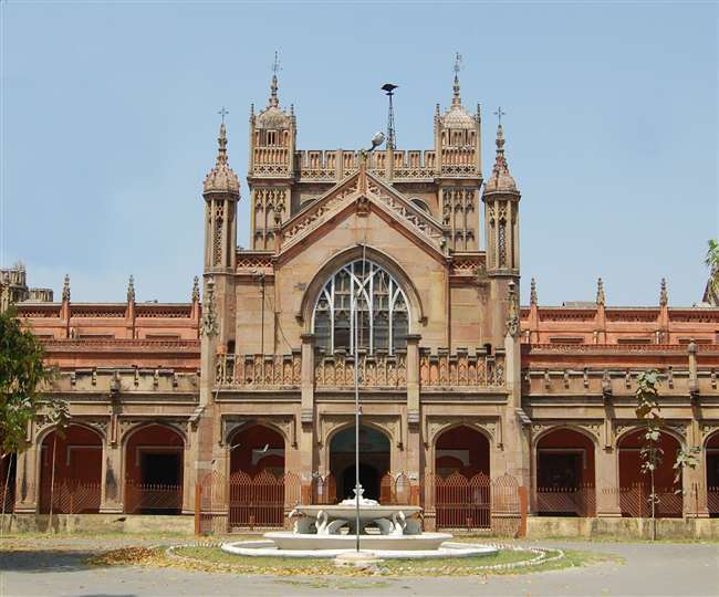 वाराणसी में पुर्नजन्म और मोक्ष की होगी पढ़ाई, हिंदू स्टडी के लिए संस्कृत विश्वविद्यालय ने लिखा पत्र