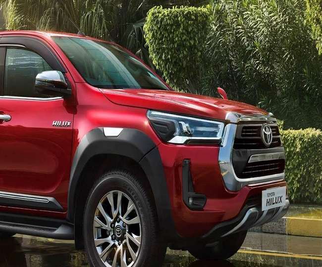 टोयोटा की दमदार पिक-अप एसयूवी Toyota Hilux हुई पेश, मार्च में होगी लॉन्च
