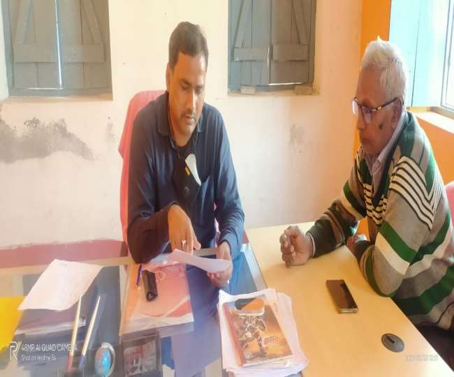 एसडीओ ने निरीक्षण कर कहा-पीएचसी को दिए गए 20 बेड, प्रभारी ने कहा-कहां है उन्हें तो नहीं पता