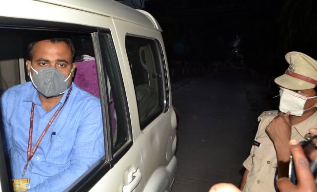 जेल आइजी ने किया केंद्रीय कारा का
निरीक्षण, पांच कक्षपाल निलंबित