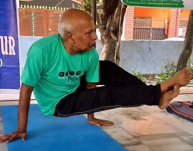 सेवानिवृत्ति के बाद वीरेंद्र को मिली योग गुरु की पहचान