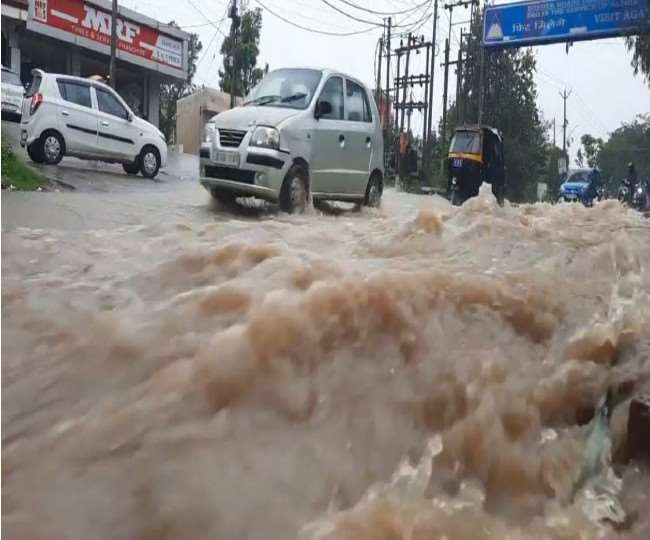 Udhampur: आफत बनकर बरसी बारिश, सामान्य जनजीवन प्रभावित; जम्मू-श्रीनगर हाईवे फिलहाल बंद