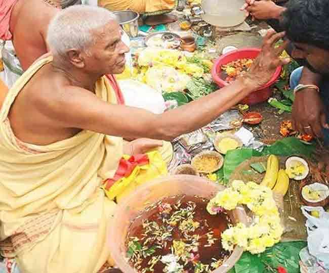 Pitru Paksha 2021: Know Right Date, Tithi, Best Time For Tarpan & Pind daan
