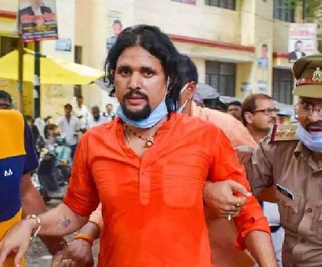 महंत नरेंद्र गिरि मौत मामले में CBI ने आनंद गिरि समेत तीन के खिलाफ दाखिल की चार्जशीट, लगाए गंभीर आरोप