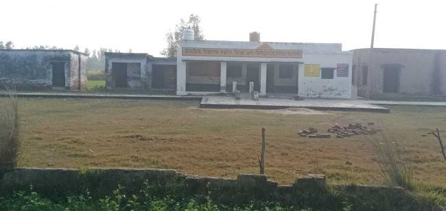विधानसभा चुनाव नजदीक, पर नहीं दुरुस्त हो सके मतदान केंद्र