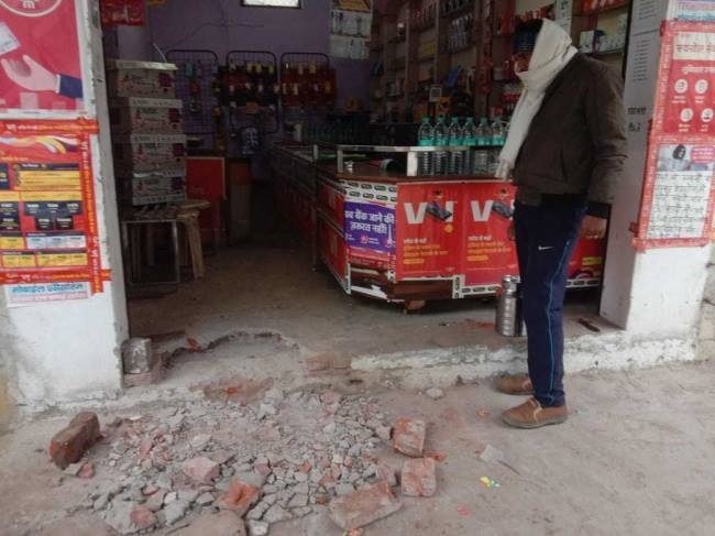 मंडी समिति पर दो दुकानों में चोरों ने लगाई सेंध