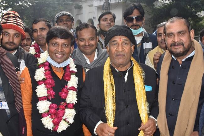 श्याम सुंदर शर्मा, एसके शर्मा, राजकुमार रावत, सोनपाल, दीपक चौधरी ने किए नामांकन