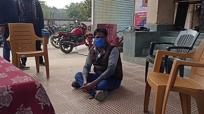 बैंक लूट समेत दर्जनों वारदात में शामिल 25 हजार का इनामी कुमोद गिरफ्तार