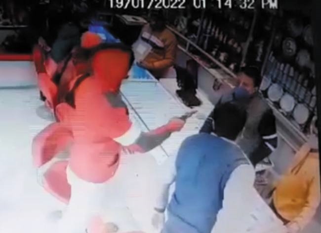 ज्वेलर्स दुकानदार पर फायरिग मामले में पंकज शर्मा गिरफ्तार