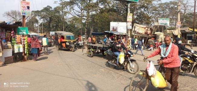 धूप निकलने से ठंड से मिली राहत, लोगों में दिखी गर्मी