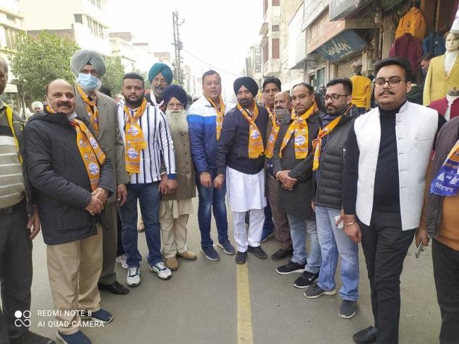 कांग्रेस व भाजपा बरनाला में प्रत्याशी उतारने में पिछड़ी