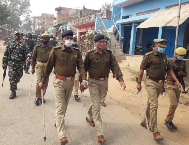 सीआरपीएफ के जवानों ने दिया सुरक्षा का संदेश