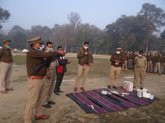 गणतंत्र दिवस परेड की तैयारियों को एसपी ने परखा