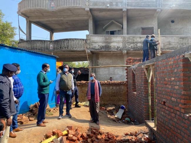 विकास योजना का डीडीसी ने किया निरीक्षण, योजना स्थल पर बोर्ड लगाने का निर्देश