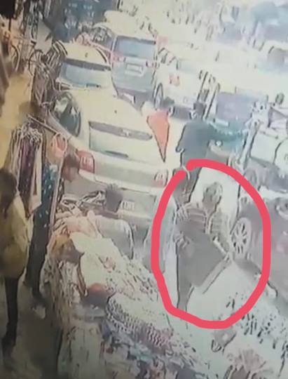 शहर में चोर बेलगाम, दिनदहाड़े कार से बैग चोरी