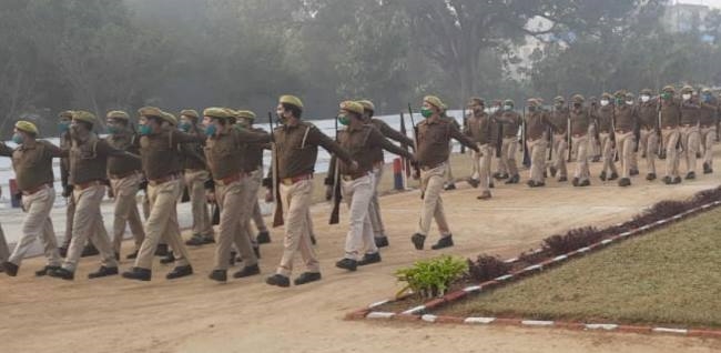 गणतंत्र दिवस की तैयारियां शुरू, तिरंगे से पटा दिखेगा परेड मैदान