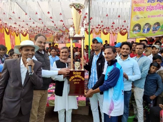 छतरपुर की टीम ने दो रनों से जीता फाइनल मैच