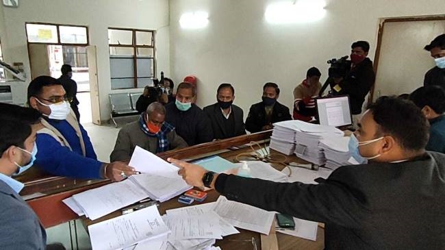 पहले दिन खरीदे 62 नामांकन पत्र, जमा एक भी नहीं