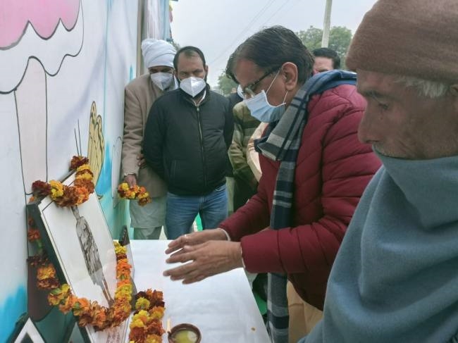 शहीदों के बलिदान से युवा पीढ़ी लें प्रेरणा : धनखड़
