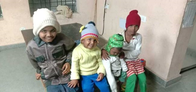 मां-बाप के झगड़े में भटककर चार मासूम पहुंचे तिलैया