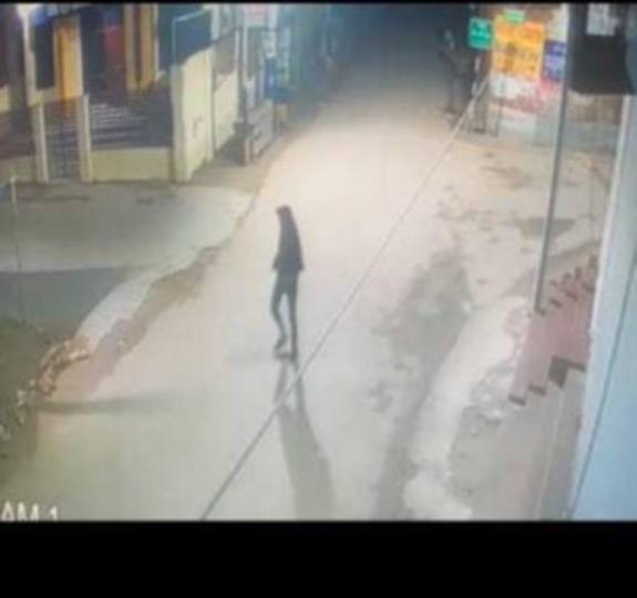 मध्य रात्रि में घर से एक लाख कैश, पांच तोले जेवर चोरी