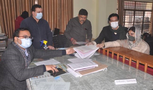 तीन विधानसभा क्षेत्रों में 41 प्रत्याशियों ने ठोकी ताल