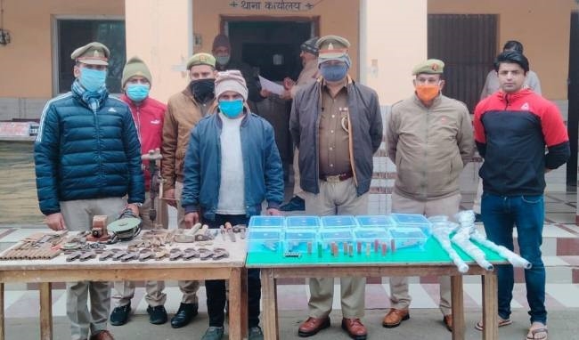 थानाभवन में तमंचा फैक्ट्री का भंडाफोड़