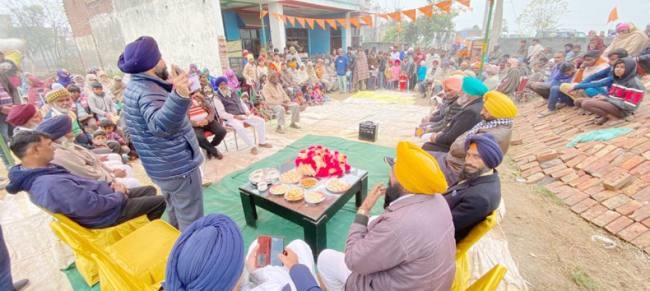 कांग्रेस की जड़ें हुई खोखलीं : चंदूमाजरा